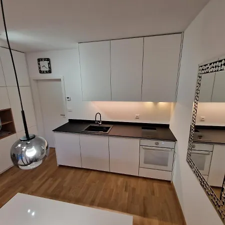 & Burgers Rezidenca Pipanova Ξενοδοχείο με διαμερίσματα