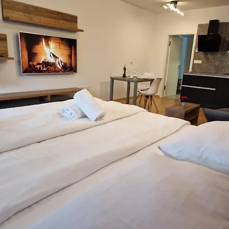 & Burgers Rezidenca Pipanova Λιουμπλιάνα