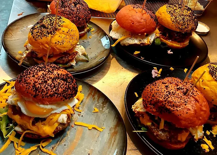 & Burgers Rezidenca Pipanova Aparthotel 4*