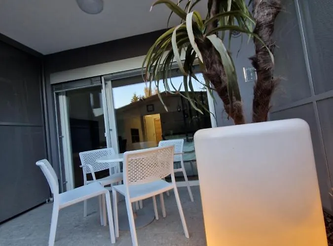 & Burgers Rezidenca Pipanova