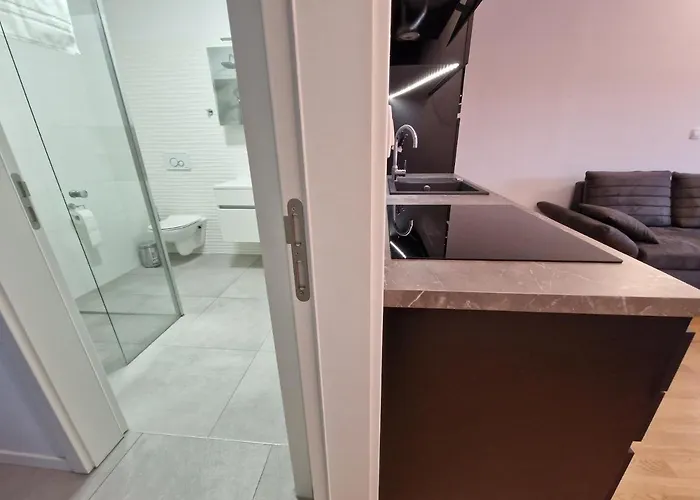 & Burgers Rezidenca Pipanova Aparthotel 4*