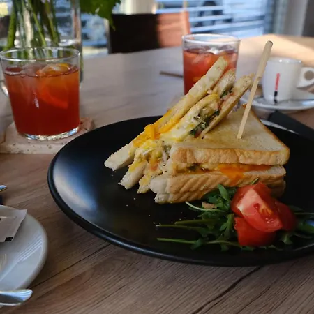 & Burgers Rezidenca Pipanova Aparthotel