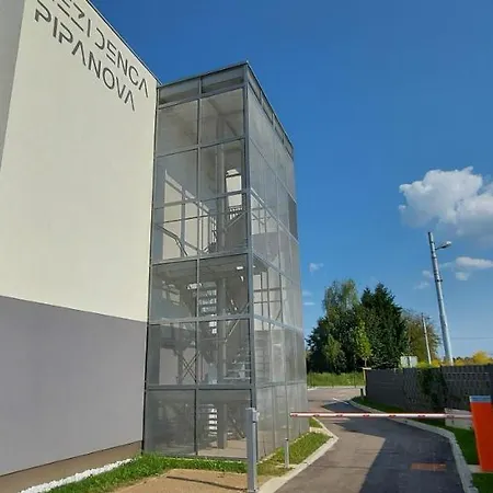 公寓式酒店 & Burgers Rezidenca Pipanova 4*