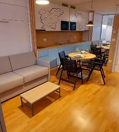 & Burgers Rezidenca Pipanova Aparthotel