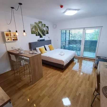 & Burgers Rezidenca Pipanova Aparthotel Lublaň