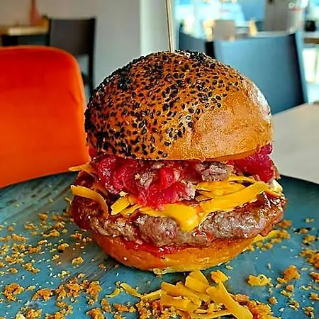 & Burgers Rezidenca Pipanova Aparthotel Ljubljana