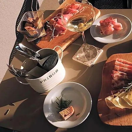 & Burgers Rezidenca Pipanova Apartahotel 4*