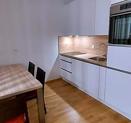 & Burgers Rezidenca Pipanova Apartahotel 4*