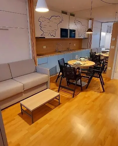 & Burgers Rezidenca Pipanova Hotel apartamentowy