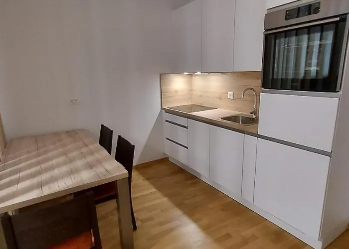 & Burgers Rezidenca Pipanova Lublaň