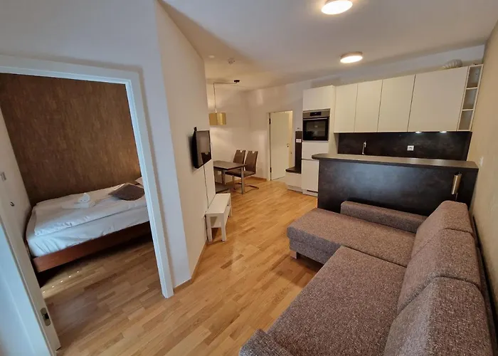 & Burgers Rezidenca Pipanova Aparthotel 4*