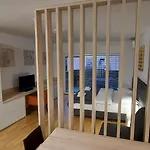 & Burgers Rezidenca Pipanova 4*