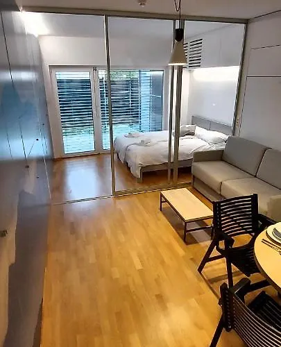 & Burgers Rezidenca Pipanova Apartmanhotel Ljubljana